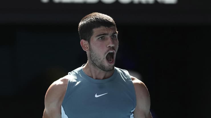 ניצחון נוח. אלקראס (צילום: AP Photo/Mark Baker) אלקראס