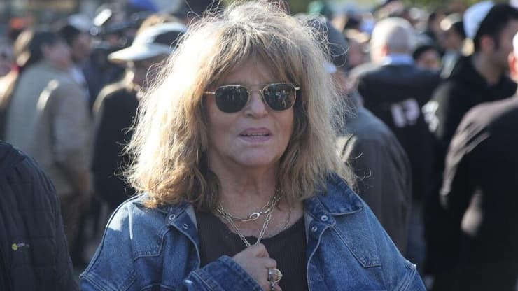 יונה אליאן (צילום: מוטי קמחי) יונה אליאן בהלוויתו של זאב רווח