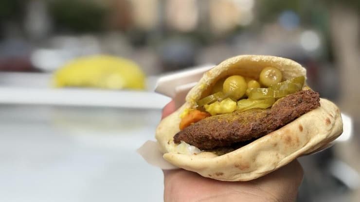 רק 22 שקל. ״קטן וטעים״