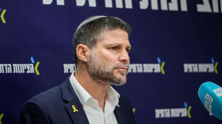 בצלאל סמוטריץ' (צילום: שלו שלום ) בצלאל סמוטריץ' בישיבת הסיעה של הציונות הדתית