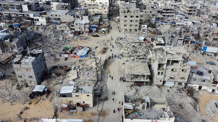 צילום רחפן מהריסות חאן יונס