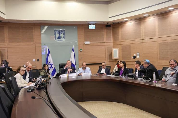 דיון בהצעת חוק לשכת עורכי הדין בוועדת חוק חוקה ומשפט