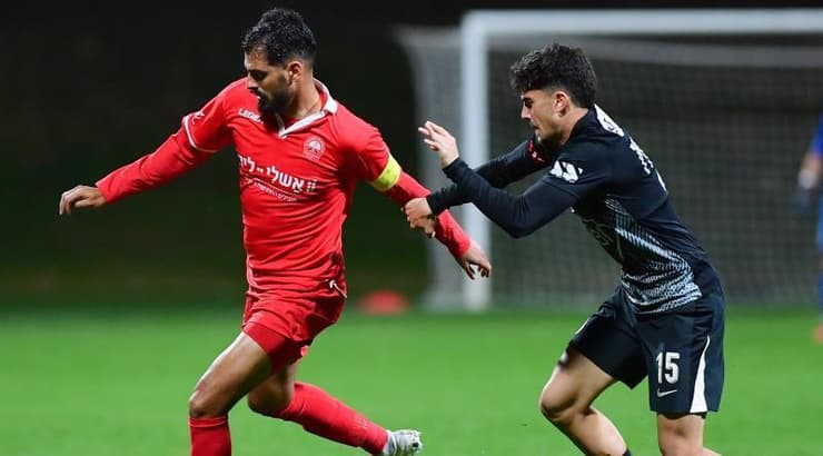 אופיר מזרחי במאבק מול רועי אלקוקין