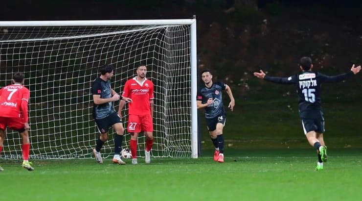 לירן רוטמן רץ לחגוג