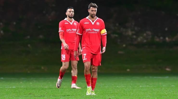 שחקני הפועל רעננה מאוכזבים (חגי מיכאלי) שחקני הפועל רעננה מאוכזבים