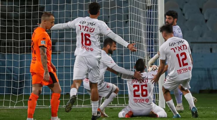 שחקני הפועל רמת גן מאושרים