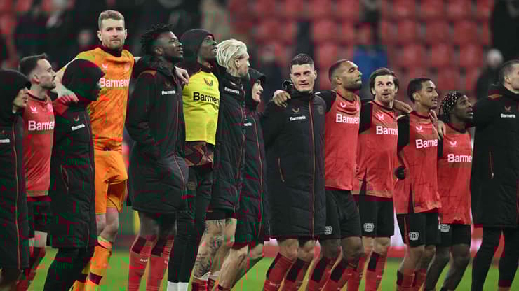 שחקני באייר לברקוזן חוגגים