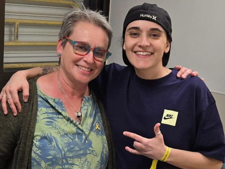 אמילי דמארי ואמה, מנדי דמארי