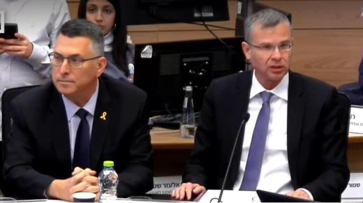 יריב לוין וגדעון סער בוועדת החוקה, חוק ומשפט