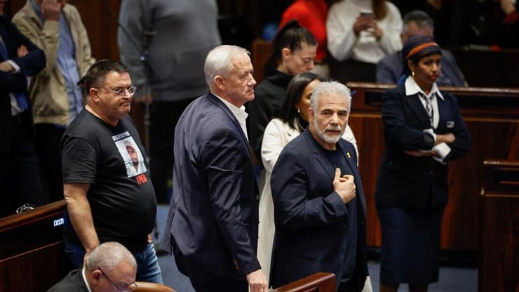משפחות החטופים במליאת הכנסת