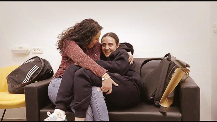 עם אמא מירב. כמו לידה בפעם השנייה