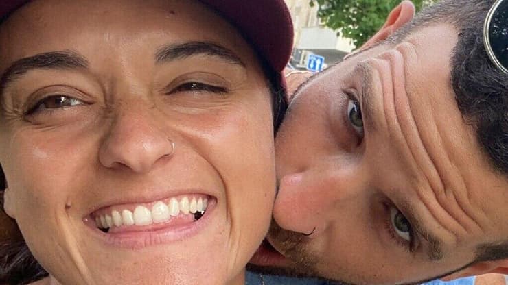 ענבר רוזנפלד ואמילי דמארי (צילום: באדיבות ענבר רוזנפלד ) ענבר רוזנפלד ואמילי דמארי