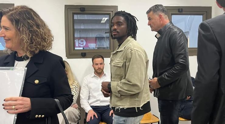 הסערה שלפני הפרידה. אומאונגה 