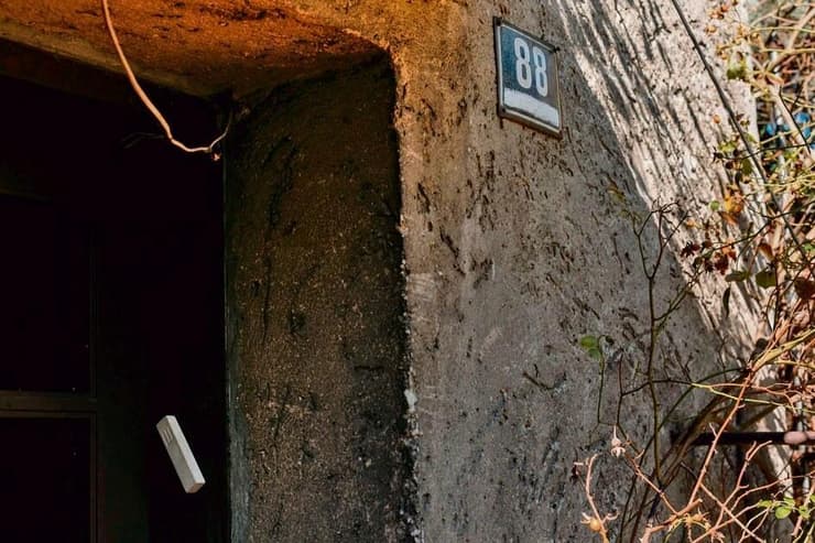 המזוזה על משקוף הבית של רודולף הס 