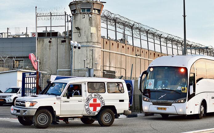 שחרור האסירים בתחילת השבוע (צילום: רפי קוץ) yk14234086