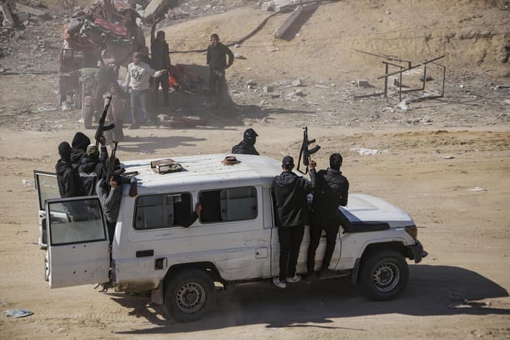 מחבלי חמאס ב רפיח רצועת עזה 21 בינואר