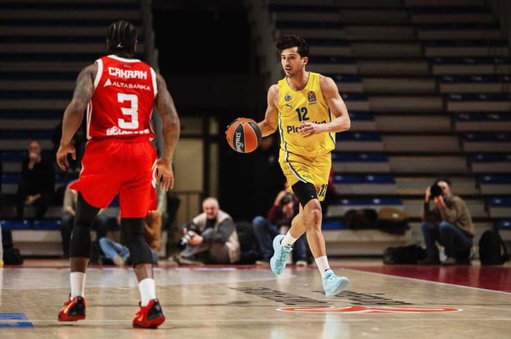 שחקן מכבי ת"א ג'ון דיברתולומיאו