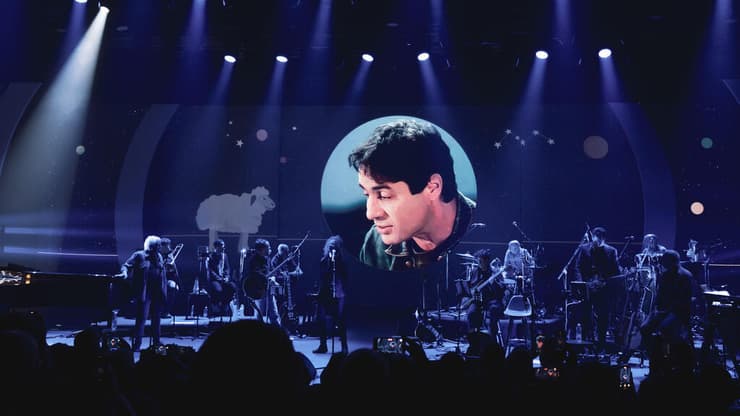 מתוך המופע "הכבש השישה עשר ושירים שלנו גם"