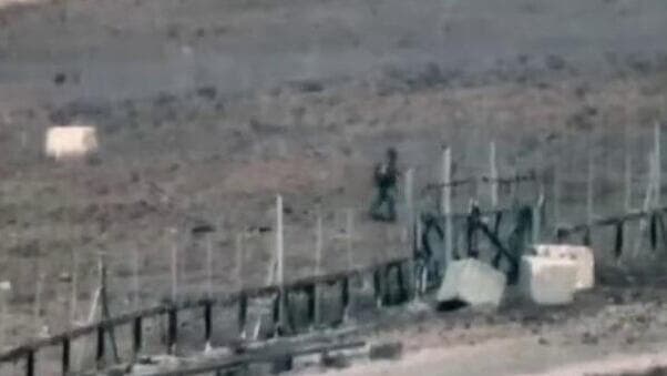 אביהוא מורי מתקרב לגדר שניות לפני שנהרג