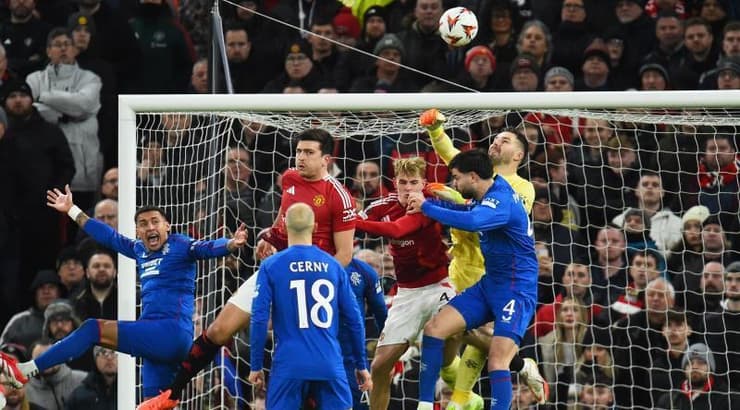 ג׳יימי באטלנד כובש שער עצמי (רויטרס) ג׳יימי באטלנד כובש שער עצמי