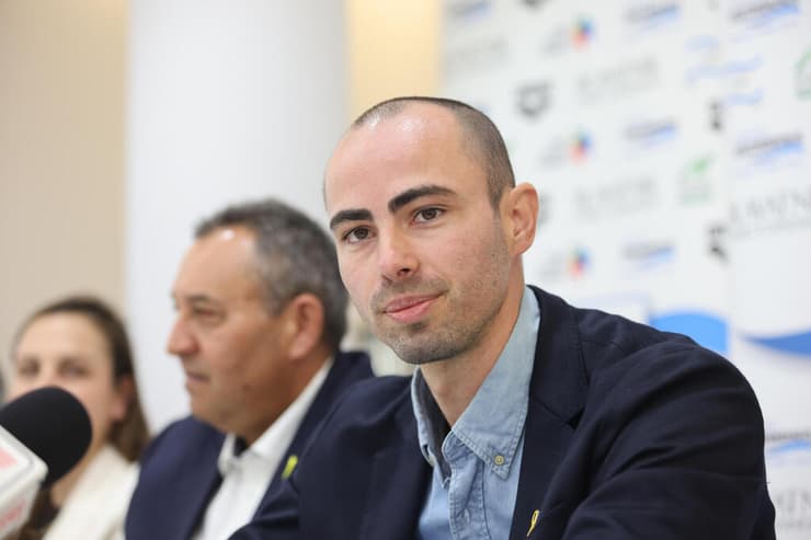 "נרגש מהפרק החדש" יעקב טומרקין (צילום: עוז מועלם) יעקב טומרקין