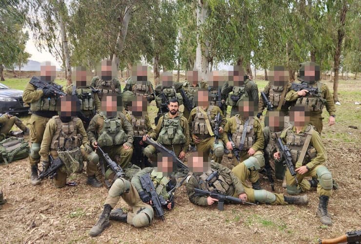 סעדיה דרעי ז"ל עם מפקד המחלקה עידן סיבוני ויחידת המילואים