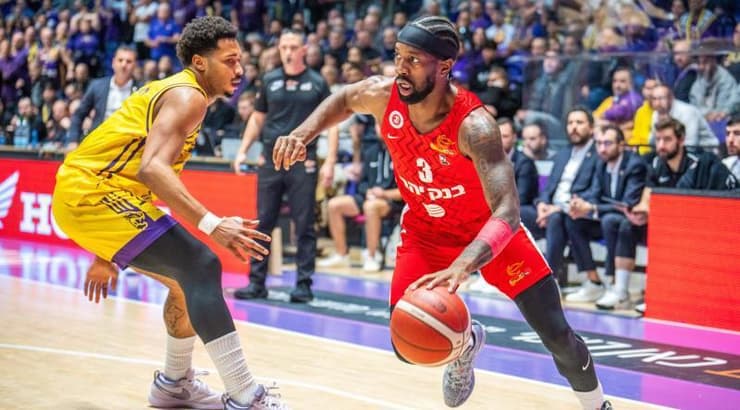 קאדין קרינגטון (רועי כפיר) קאדין קרינגטון