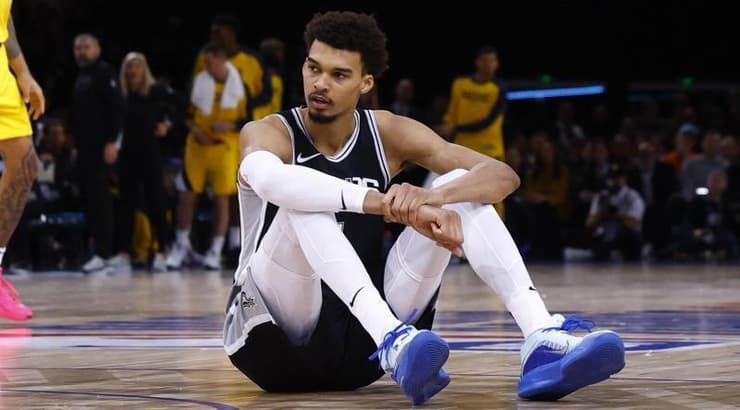 ויקטור וומבניאמה על הפרקט