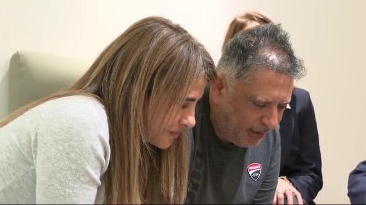 אלי ושירה אלבג. דמויות מרכזיות במאבק למען החטופים (צילום: עומר מירון, לע"מ) ראש הממשלה נתניהו עם הוריה של לירי אלבג, שירה ואלי
