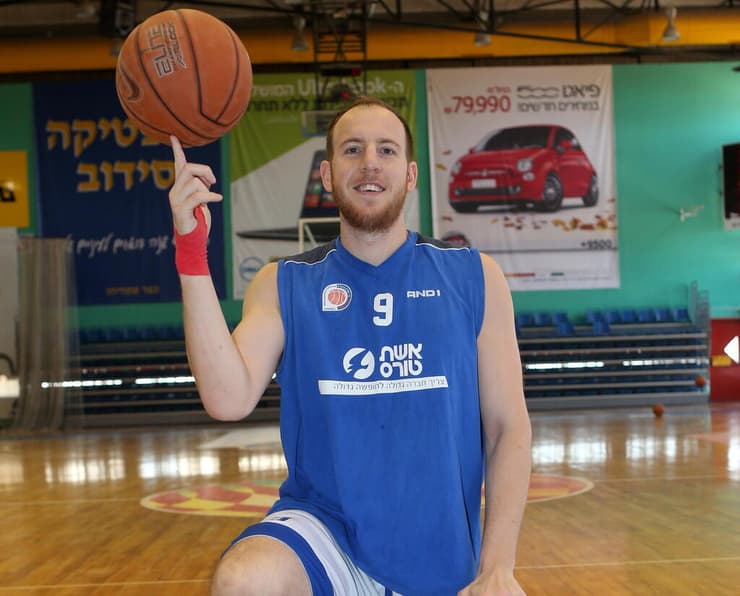 הנכד דן גראנפלד