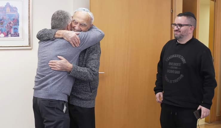 סלאם, נוימן ואלמוג בפגישה ביניהם (צילום: שחר ירושלמי) סלאם, נוימן ואלמוג בפגישה ביניהם