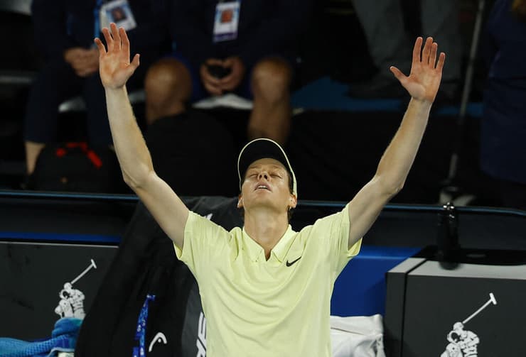 ככה מרגיש להיות הטוב בעולם? סינר 