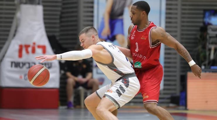 ליאם אוריילי מול ג'ו רגלנד