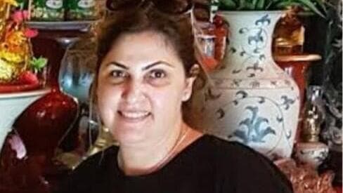 פרח סיסו לפני הטיפול הביולוגי בזאבת