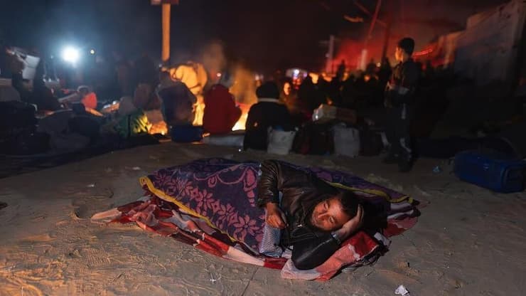 עקורים מחכים לחזרה לצפון הרצועה, ציר נצרים