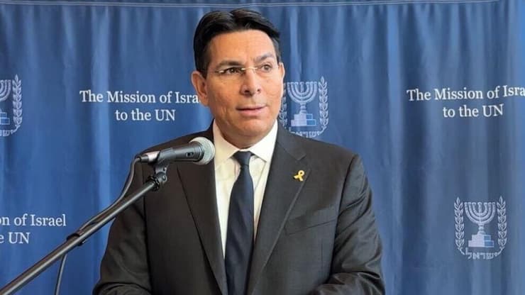 דני דנון בטקס פתיחת תערוכה לציון 80 שנים לשחרור אושוויץ באו"ם