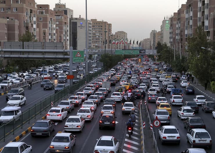 עומס תנועה בכבישי טהרן