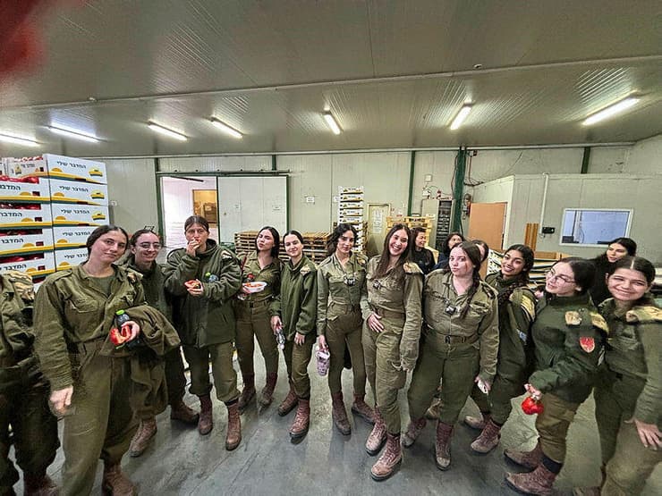 התצפיתניות בעין יהב