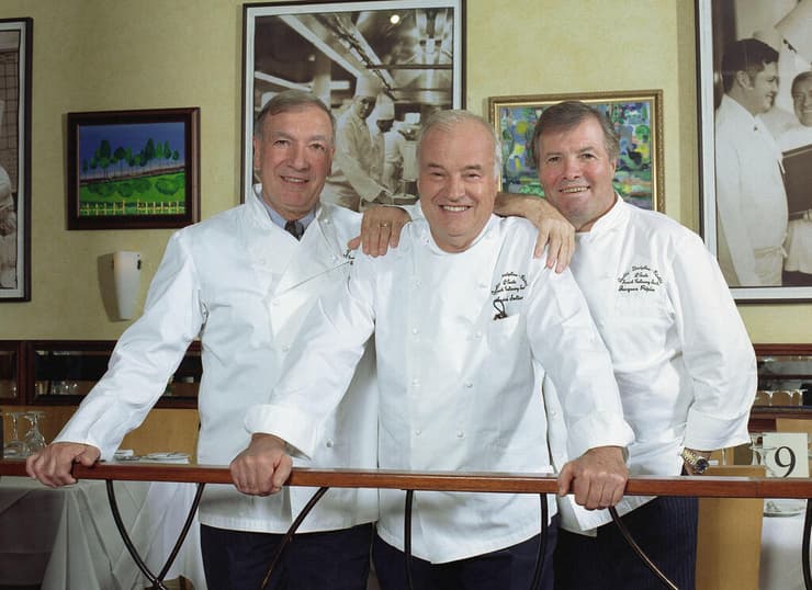 השף אנדרה סולטנר (באמצע)