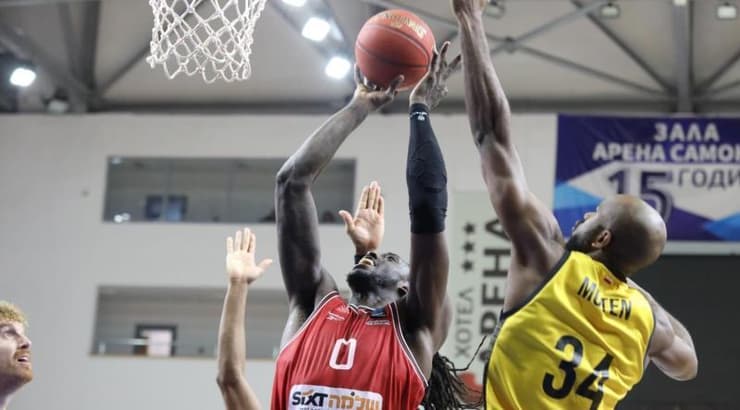 ג'ונתן מוטלי בצבע (אחר) ג'ונתן מוטלי בצבע