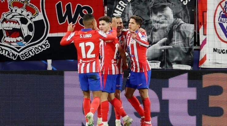 שחקני אתלטיקו חוגגים (אחר) שחקני אתלטיקו חוגגים