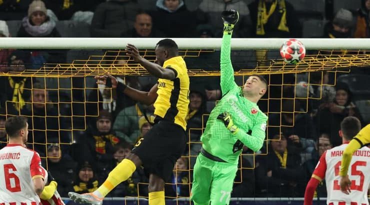 איבן גוטה מאגרף (רויטרס) איבן גוטה מאגרף