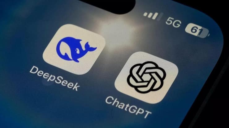 האם דיפסיק העתיקה מ-ChatGPT?