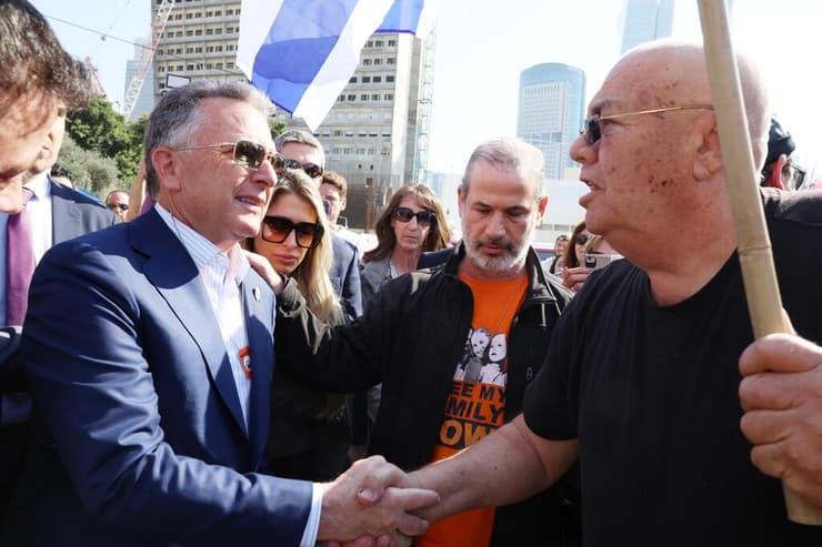 צילום: דנה קופל סטיב וויטקוף בכיכר החטופים