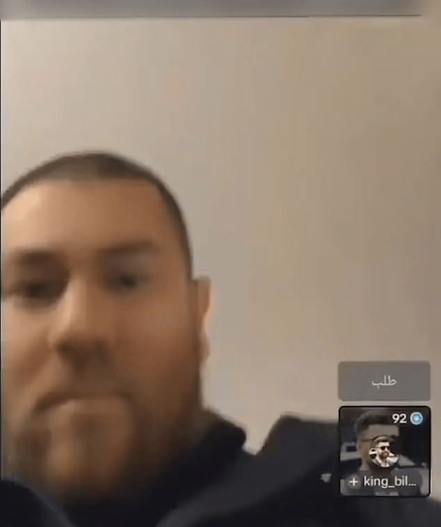 השוטר שלפי הדיווחים נראה מכבה את השידור החי עם הגיעו לזירת הרצח בדיה שוטר קוטע שידור טיקטוק כנראה בו נרצח סלוואן מומיקה