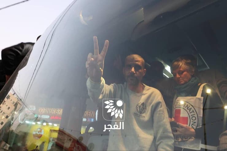   שחרורו של זכריא זביידי מכלא עופר