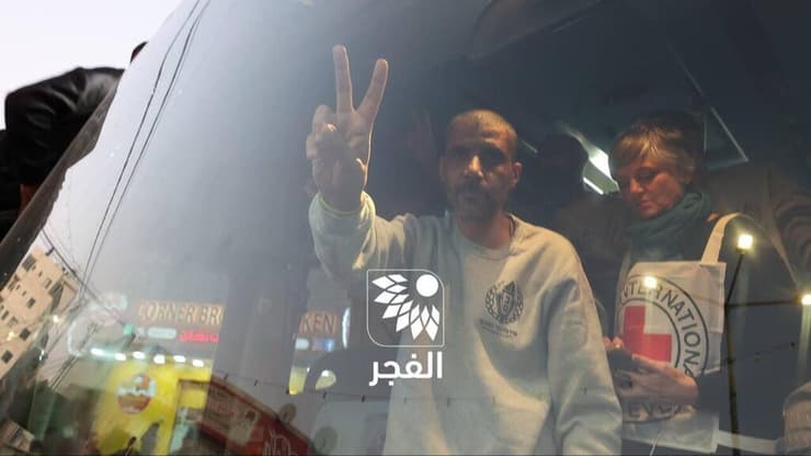   שחרורו של זכריא זביידי מכלא עופר