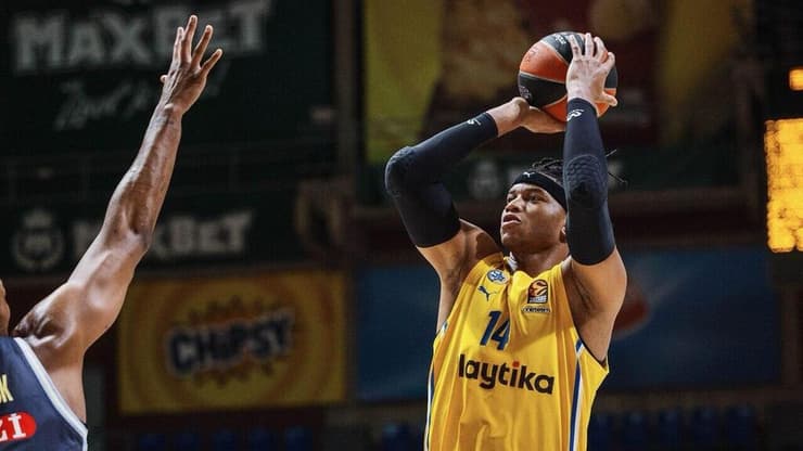 שחקן מכבי ת"א חסיאל ריברו