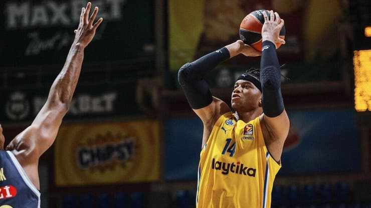 שחקן מכבי ת"א חסיאל ריברו