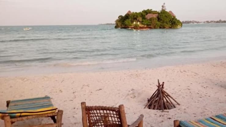 בית להחלפה בזנזיבר